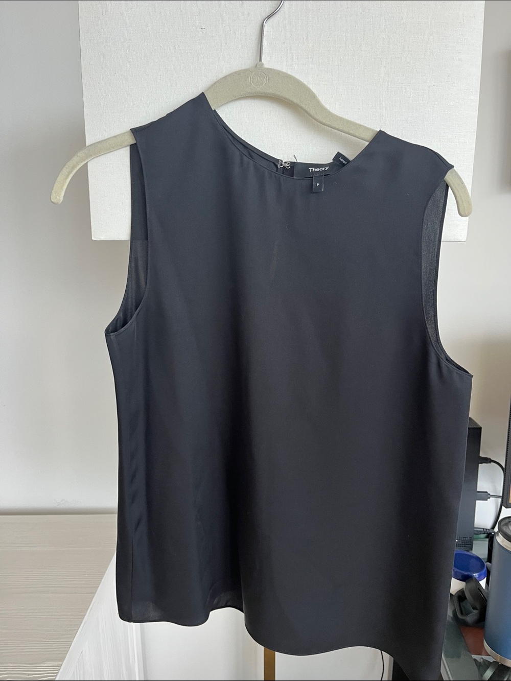 Theory Black Sleeveless Silk-Blend Shell Top